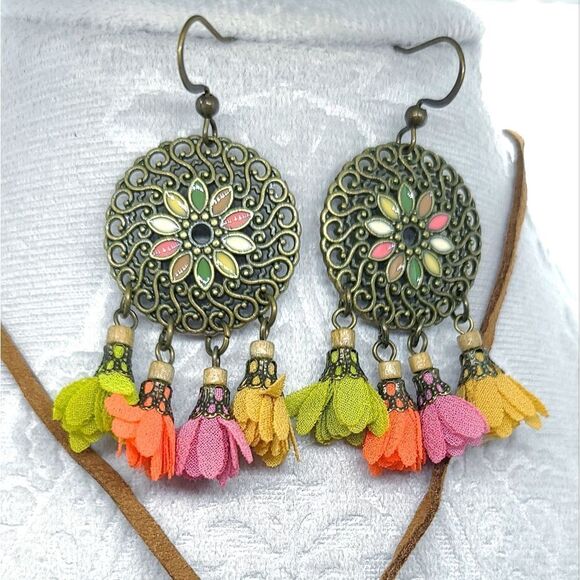Boho 3pc Matching Set Medallion Flower Petals Necklace + Earrings Tribal Jewelry - Picture 2 of 8